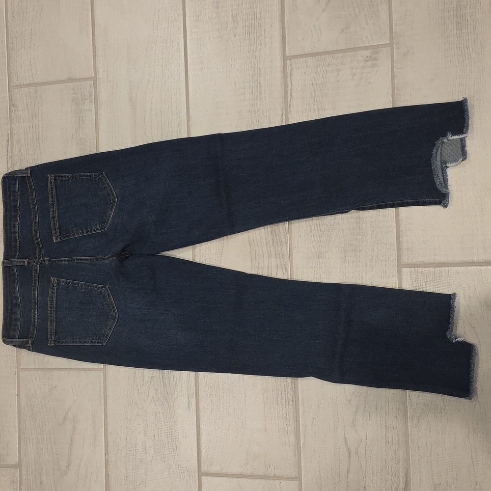 Just Black Women's Size 27 Cropped Raw Hem Cropped Straught Fit Step - Picture 7 of 9
